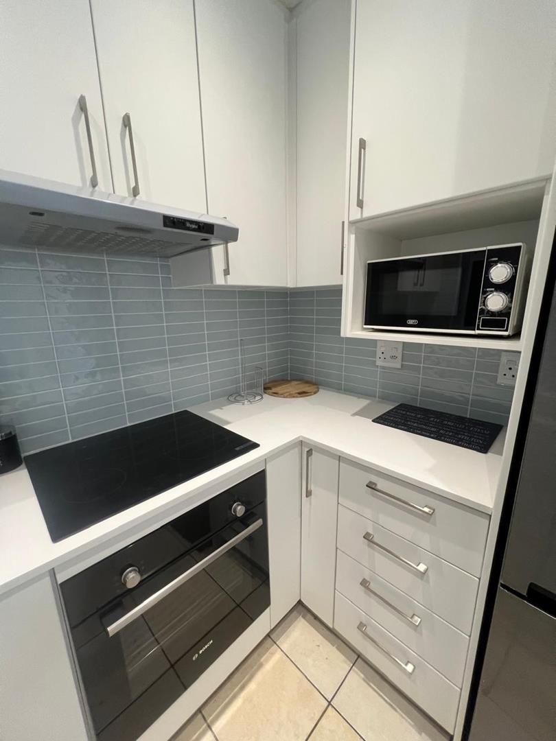 To Let 2 Bedroom Property for Rent in Sea Point Western Cape